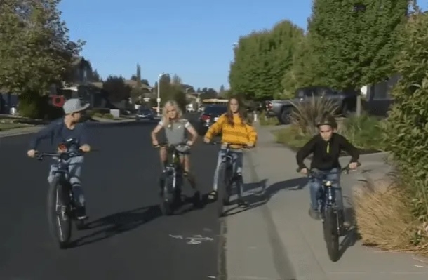 An elderly woman with dementia went missing, so 4 ‘kid detectives’ jump into action and saved the day - picture 2