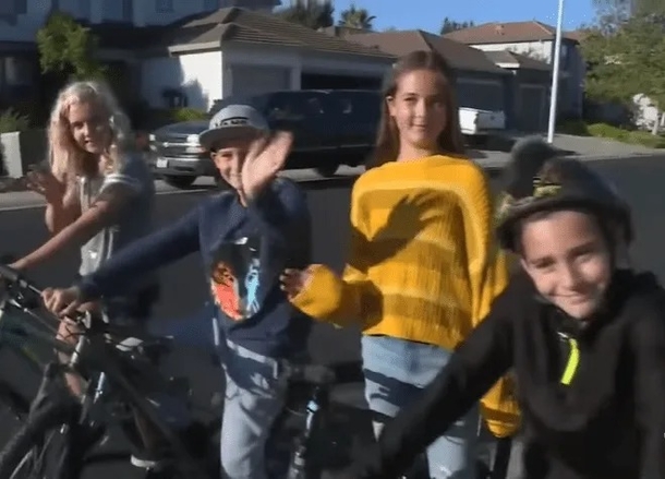 An elderly woman with dementia went missing, so 4 ‘kid detectives’ jump into action and saved the day - picture 3