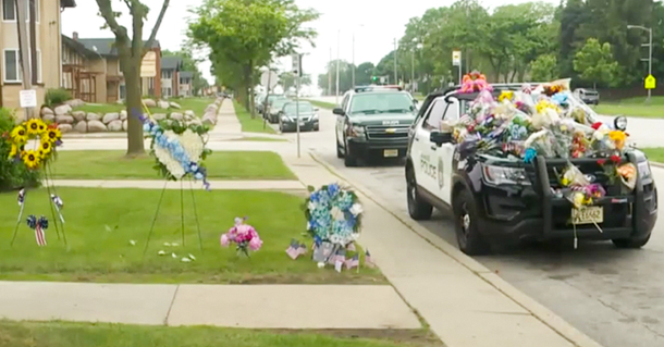 An Officer Dies While On Duty - His Car Is Sprinkled With Gifts, However, 1 Particular Scribbled Note Had The Entire Town Silent - picture 2