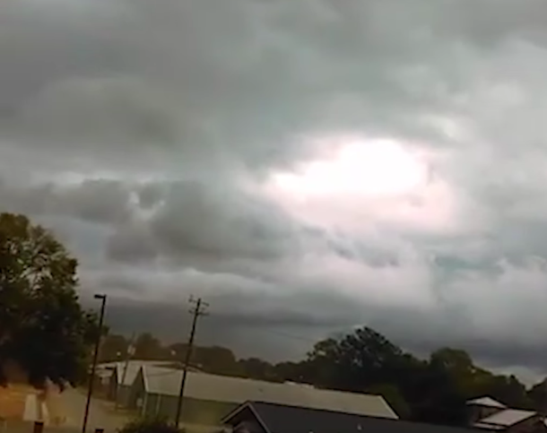 Apparently, This Video Of Clouds Is Evidence That God Watches Over Us - picture 3