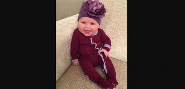 As New Mom Holds Baby For First Time, Nurse Bursts In To Deliver Terrible News - picture 3