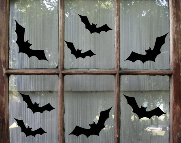 Awesome Halloween Window Decor Ideas For 2022 - picture 3