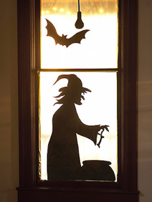 Awesome Halloween Window Decor Ideas For 2022 - picture 5