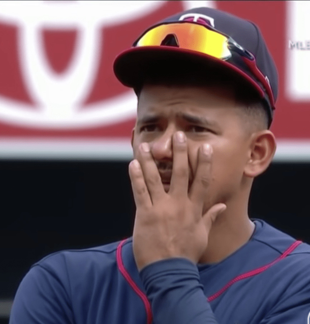 Baseball players accidentally hit 2-year-old little girl with 105 MPH foul ball, look sick with worry for her - picture 4