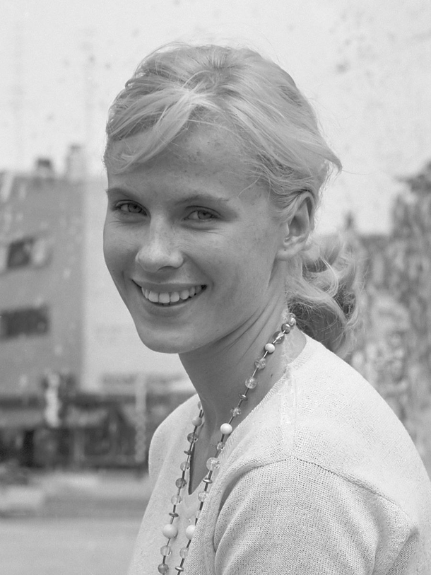 Beautiful 4-Time Best Actress From Classic Movies Passes Away, Remembered as ‘One of the Greats’ - picture 2