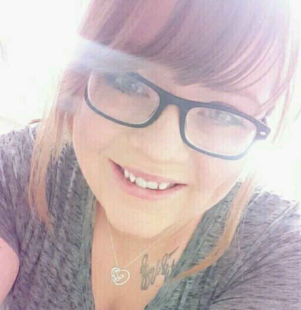 BEFORE SHE DIED, SHE STRAPPED HER BABY IN A CARSEAT AND THREW IT OUT THE WINDOW. THE PEOPLE WHO FOUND IT WERE LEFT SPEECHLESS. - picture 2