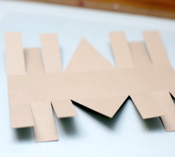 Before Wrapping, Always Line The Inside Of The Paper With Ribbon. Here's Why - picture 5