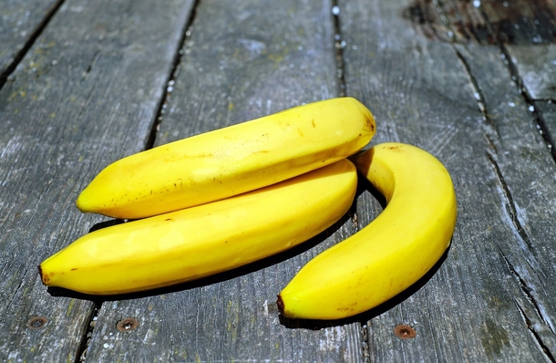 Before you go to bed, grab a banana. These 6+ things that bananas can do for your health are amazing - picture 2