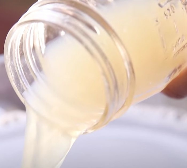 Best Way To Brighten White Clothes Without Using Bleach - picture 2