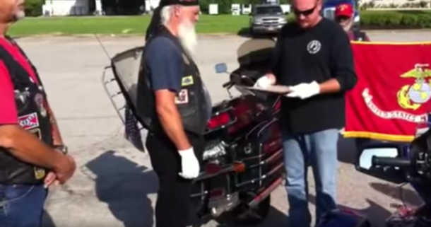 Bikers Heard This Marine’s Remains Were Coming Home in a USPS Box. They Couldn’t Let That Happen. - picture 4