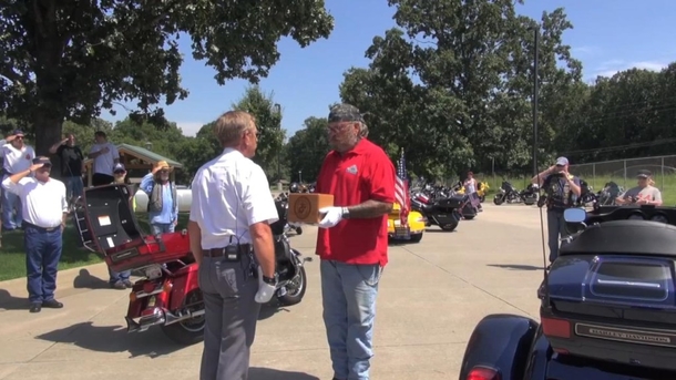 Bikers Heard This Marine’s Remains Were Coming Home in a USPS Box. They Couldn’t Let That Happen. - picture 5
