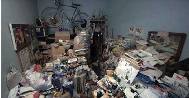 Blind Hoarder Believes Son Moved Out 20 Years Ago, Then Gets Disturbing News - picture 3