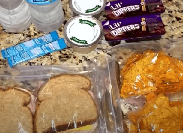 Boy asks his mom to make two lunches so he can feed a starving classmate who has no money - picture 2