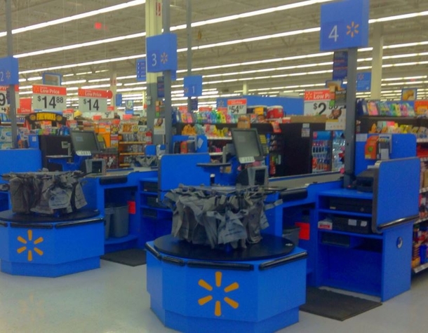Boy Grabs 5 Treats At Walmart, Confused Mother Asks Why & Then He Points His Fingers To Them... - picture 2
