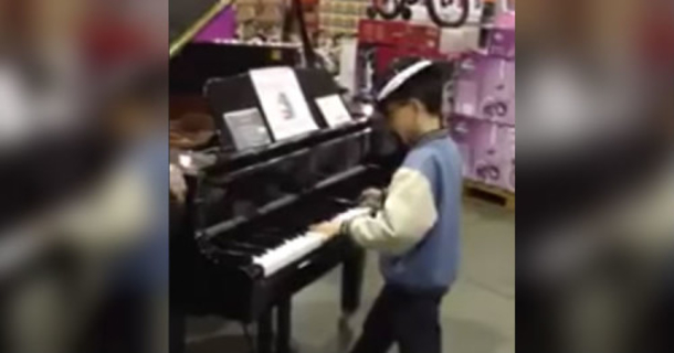 Boy Steps Up To Piano In Middle Of Toy Store, Leaves Strangers In Utter Disbelief [video] - picture 2