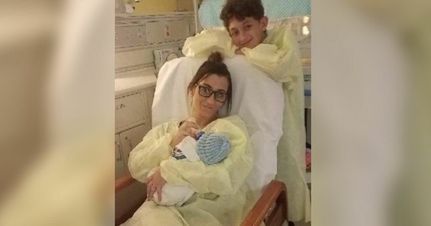 Brave 10-year-old boy is being praised after he delivers baby brother and saves his life - picture 2