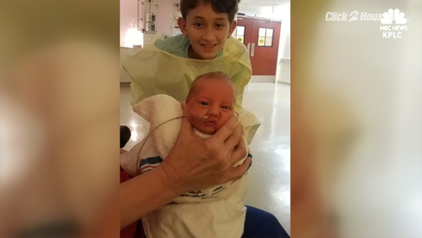 Brave 10-year-old boy is being praised after he delivers baby brother and saves his life - picture 3