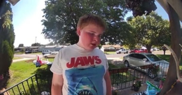 Bullied Kid Rings Neighbor's Doorbell Looking For Friends, Blessed With $37K Worth Of Love - picture 2