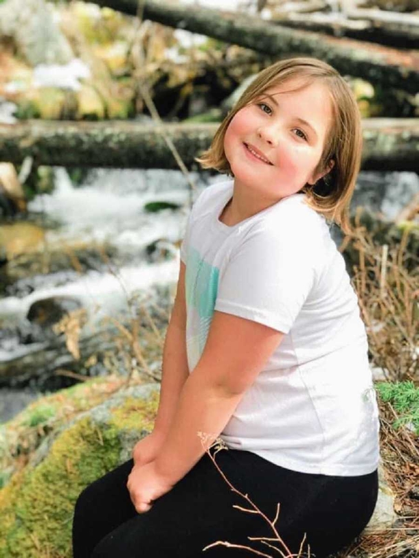 Bullies tell 9-year-old little girl she's "too fat" and "too stupid" - mom asks internet for help & support - picture 2
