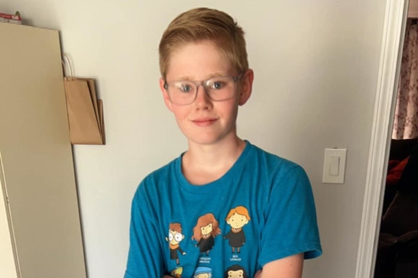 Bus driver slips out of consciousness, so quick thinking 7th grader snaps into action - picture 2