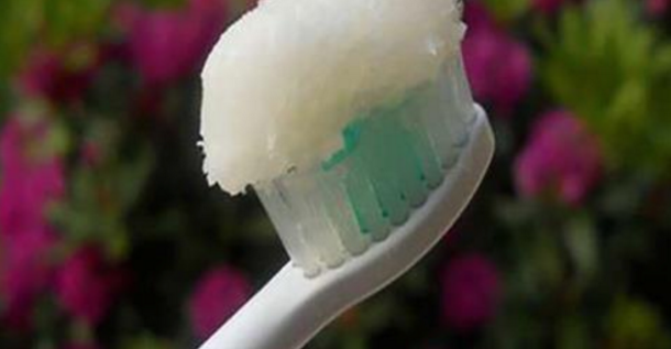 By Using Coconut Oil You Will Be Able To Reverse Cavities And Heal Decomposed Teeth! - picture 2
