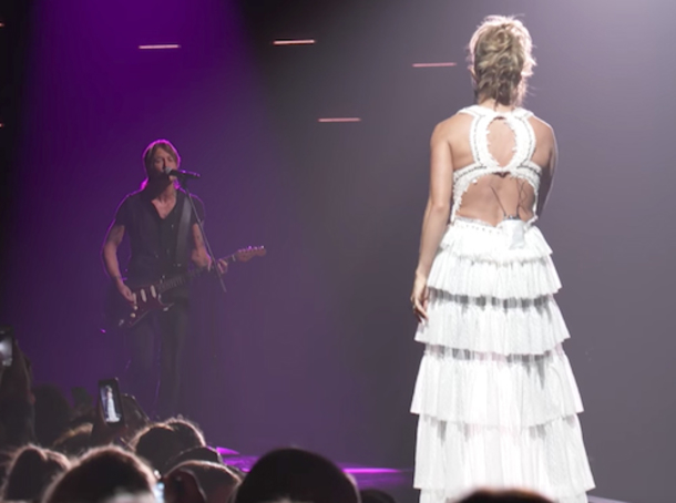 Carrie Underwood Joins Keith Urban, Puts Brand New Spin On Their Mega Hit - picture 3