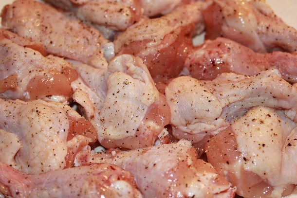 CDC Sends Important Warning About Raw Chicken, Chaos Ensues On The Internet - picture 3