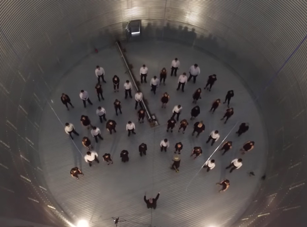 Choir Sings Priceless Classic Inside Grain Silo - Hauntingly Chilling Result Will Leave You With Goosebumps - picture 3