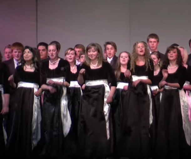 Choir Turns Backs On Crowd Only To Spin Around And Make The Audience Burst Into Tears Of Laughter - picture 2