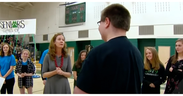 Classmates secretly spend 1,500 hours making braille yearbook for blind teen who had no clue - picture 4