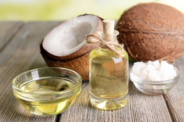 Coconut Oil: Great Way To Treat Nails, Hair And Teeth - picture 2