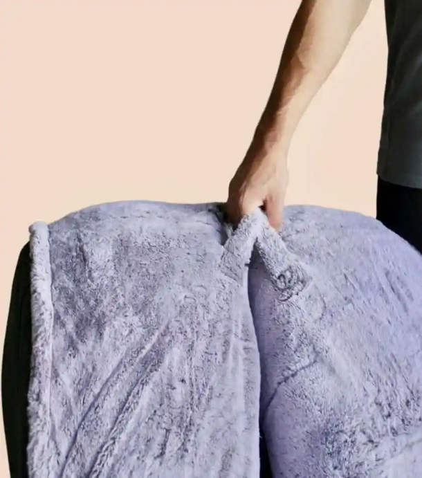 College students come up with these huge dog beds for humans and they’re a cozy dream come true - picture 8