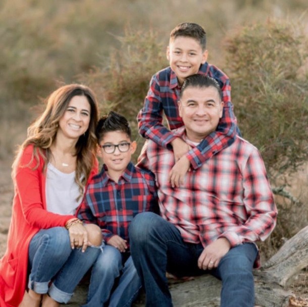 Cop and wife both diagnosed with stage 4 cancer weeks apart – now need help for two young kids - picture 2