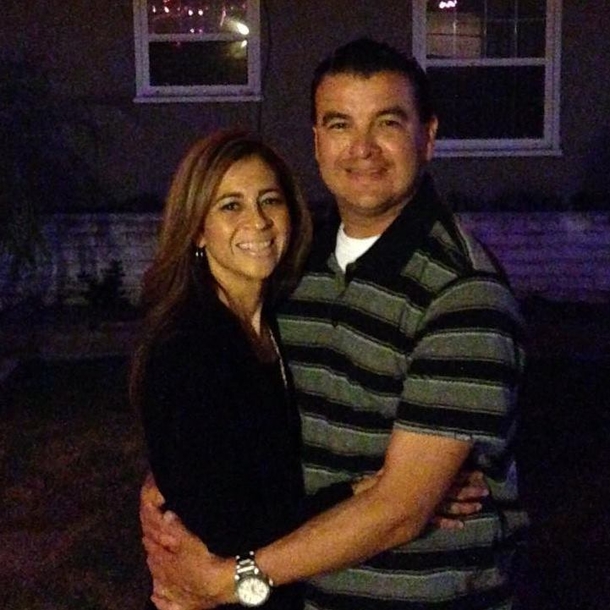 Cop and wife both diagnosed with stage 4 cancer weeks apart – now need help for two young kids - picture 3