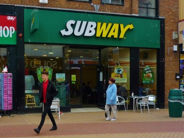 Cop Begins To Faint After Eating Food At Subway, Doctors Let Him Know What His Food Was Laced With - picture 2