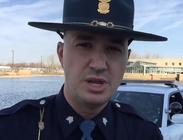 Cop Reveals A Useful Safety Tip That Not Many Drivers Know About Or Utilize - picture 2