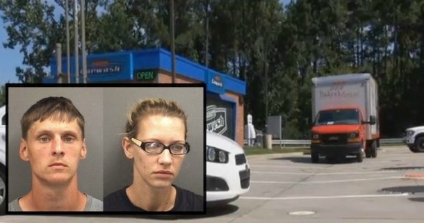 Cop Senses Something Amiss Outside Gas Station, Sick When She Looks In Car - picture 2