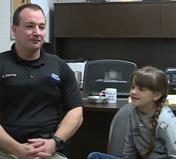Cop takes 8-year-old girl to daddy-daughter dance after she lost her father - picture 5