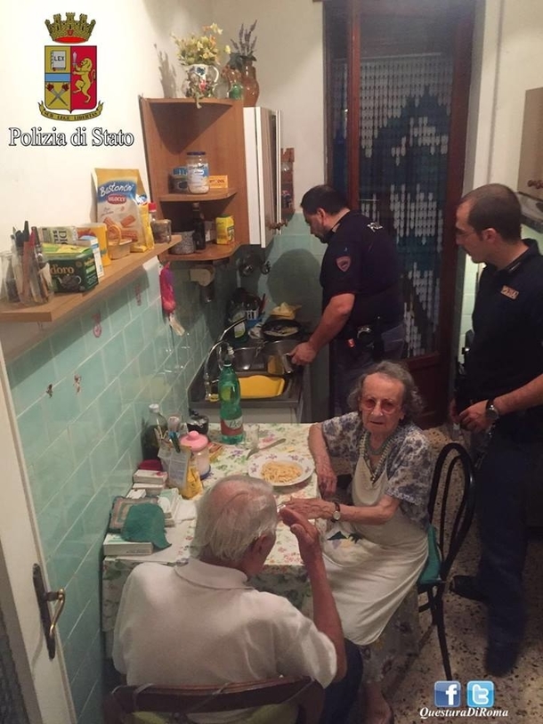 Cops Arrive To Investigate Report Of Elderly Couple Crying, Quickly Discover What Happened - picture 3