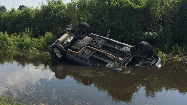 Cops Blamed After Thieves Die Stealing Car, Officers’ Reaction Is Priceless - picture 3