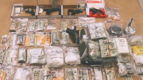 Cops Bust An Entire Family - All 30 Of Them (Photos) - picture 2