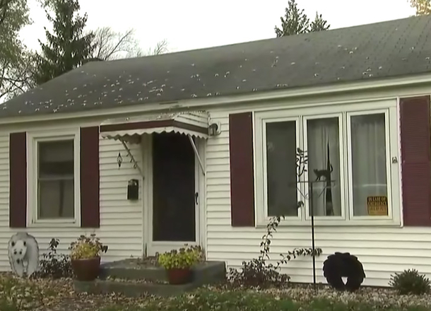 Cops Horrified After Walking Into House Learning Where Woman Has Been Trapped For 5 Days - picture 2