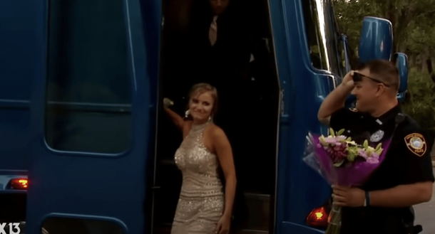 Cops pay honor & respect to their fallen brother by escorting his teen daughter to prom - picture 3