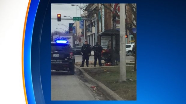 Cops Pull Over At Bus Stop, Onlooker Floored By What She Saw Them Do - picture 2