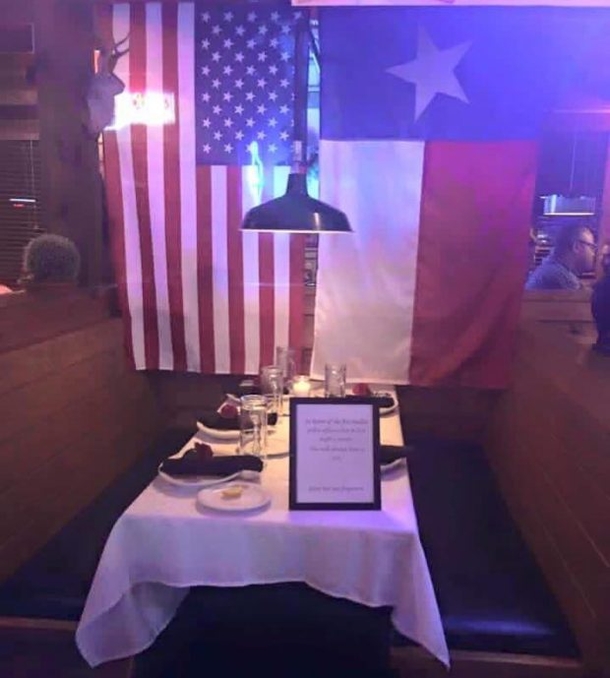 Cops Spot A Reserved Booth At Packed Restaurant, Floored By What’s On The Table - picture 2