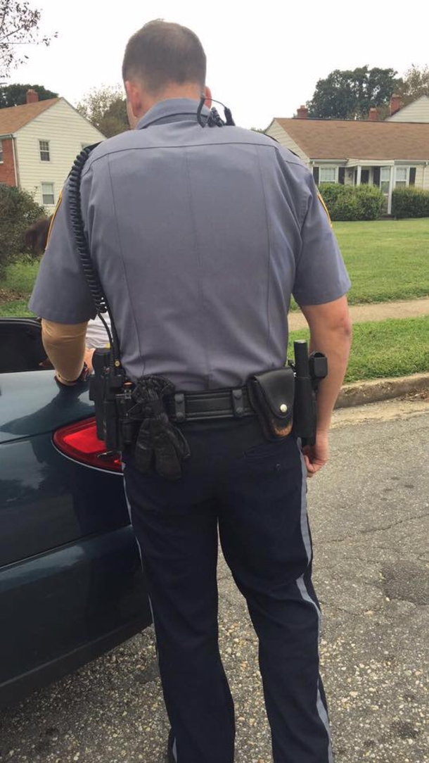 Cops want woman to pop trunk because her brake light is out, has no idea he's being recorded - picture 2