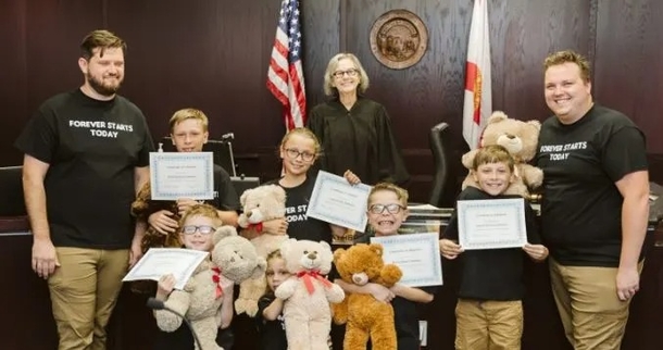 Couple adopts 6 siblings who were separated in foster care, keeps them together as a forever family - picture 3