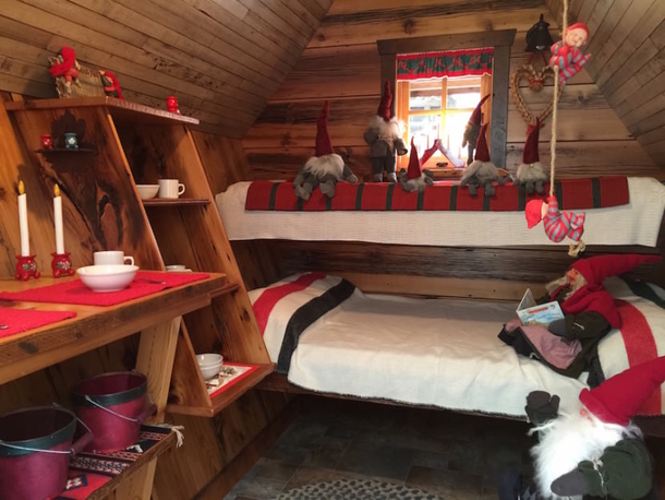 Couple Buys Small, Tiny Cabin, Transforms It Into Something Straight Out Of A Fairytale - picture 6
