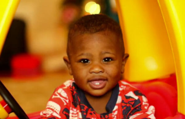 Couple saves 3 children from foster care, suddenly neighbor approaches and calls child services - picture 2