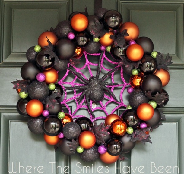 Crafty Halloween Wreaths Ideas & Projects For This Year - picture 3